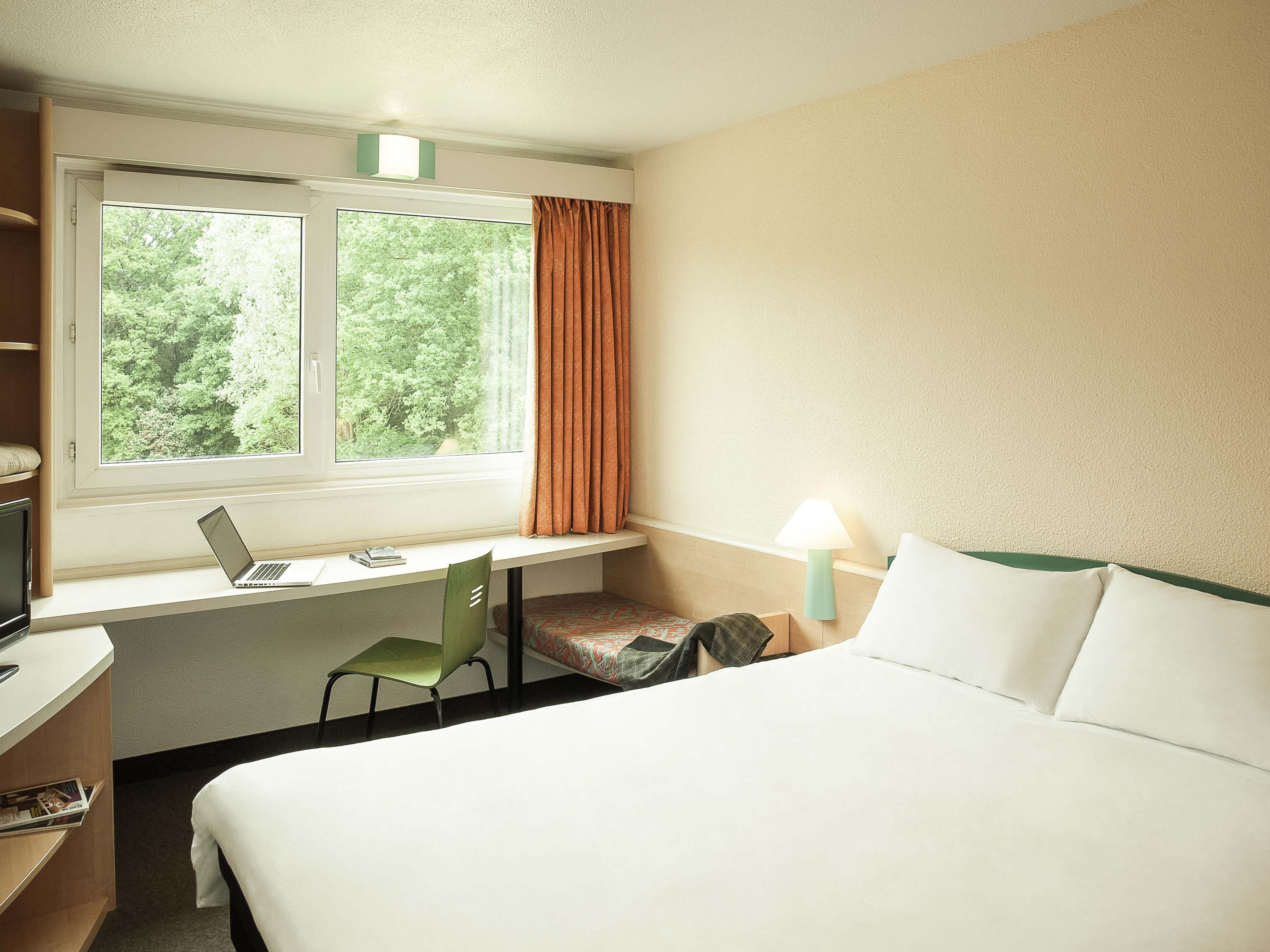 B&B Hotel Orleans Nord Saran Exteriör bild