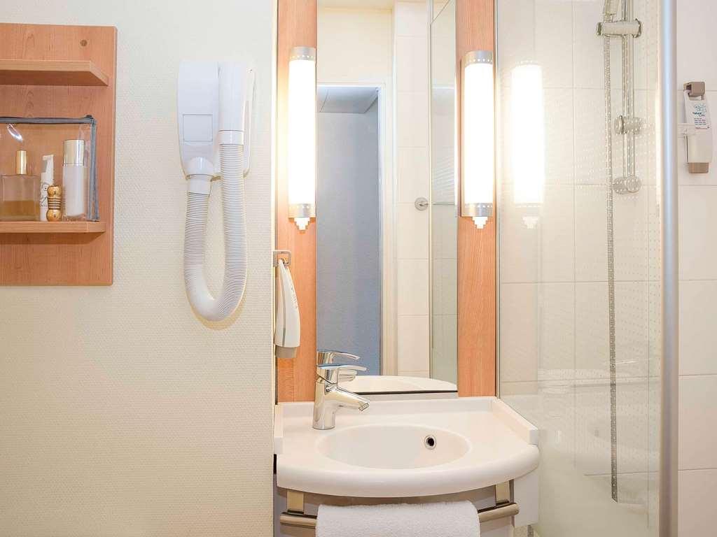 B&B Hotel Orleans Nord Saran Exteriör bild