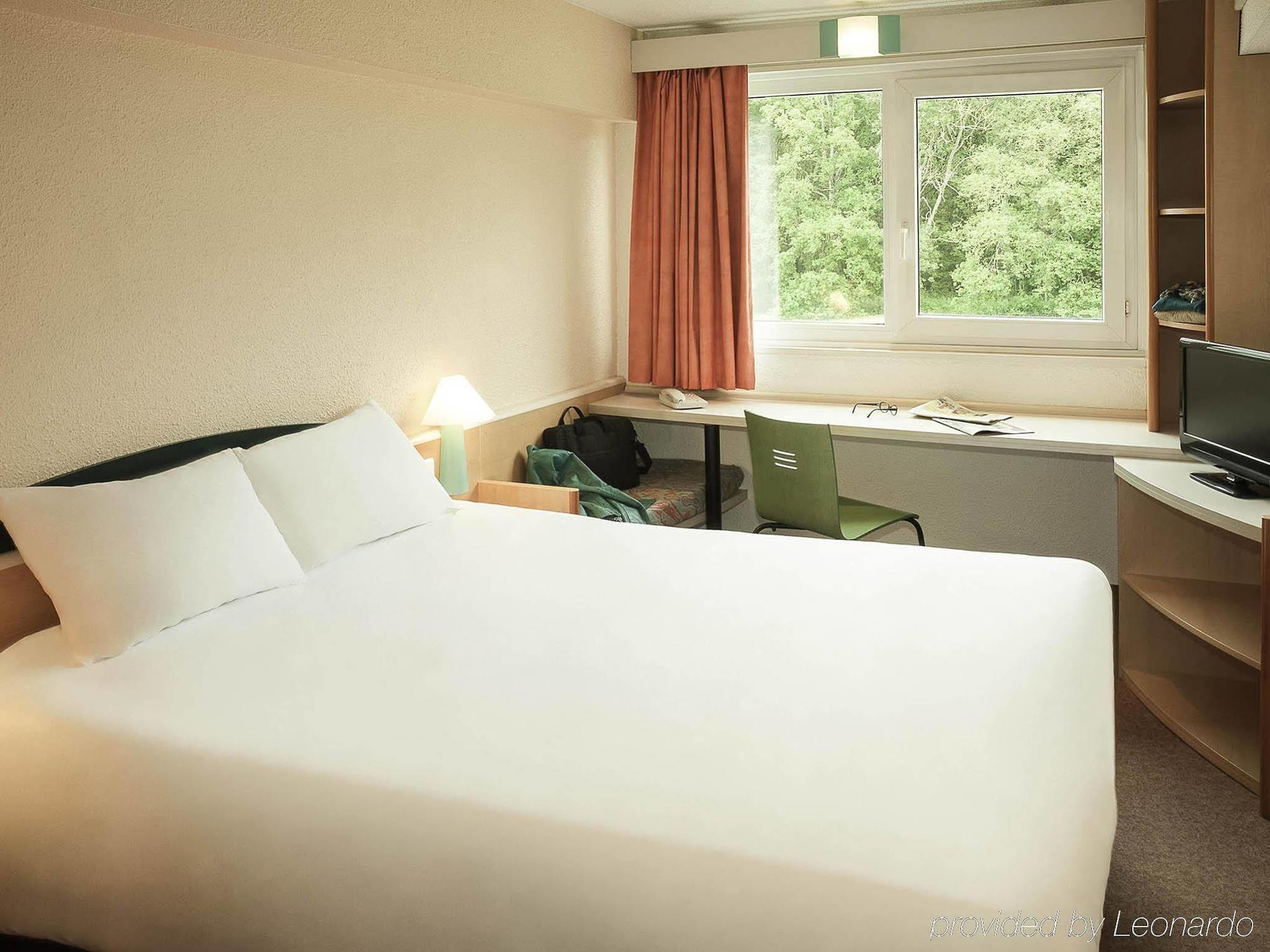 B&B Hotel Orleans Nord Saran Exteriör bild